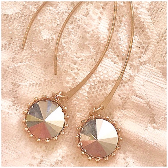 Jewelry - 🚫Last Chance🚫🆕Vera Wang Threader Drop Earrings